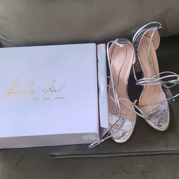 BNIB Lala Akai open toe rhinestone ankle strappy clear sandals sz 38 - Picture 8 of 8